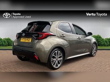 Used Toyota Yaris 2023 for sale - 75997254: Photo 2