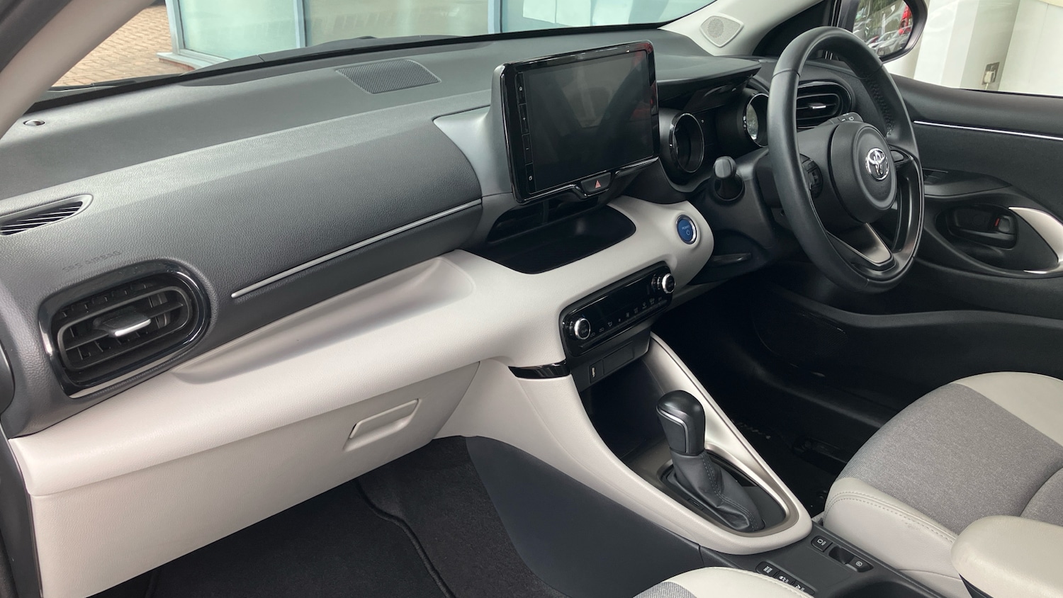 Used Toyota Yaris 2023 for sale - 75997254: Photo 34
