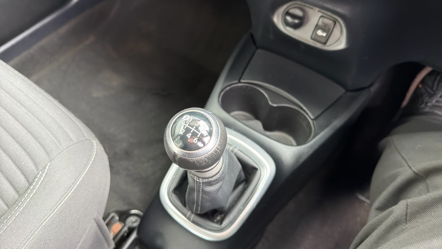 Used Toyota Yaris 2019 for sale - 77718501: Photo 30