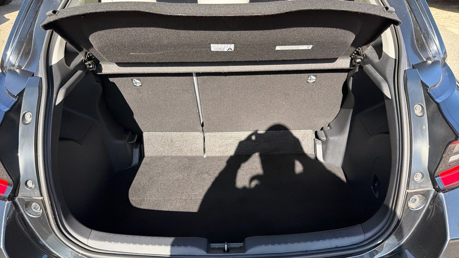 Used Toyota Yaris 2023 for sale - 77988983: Photo 14