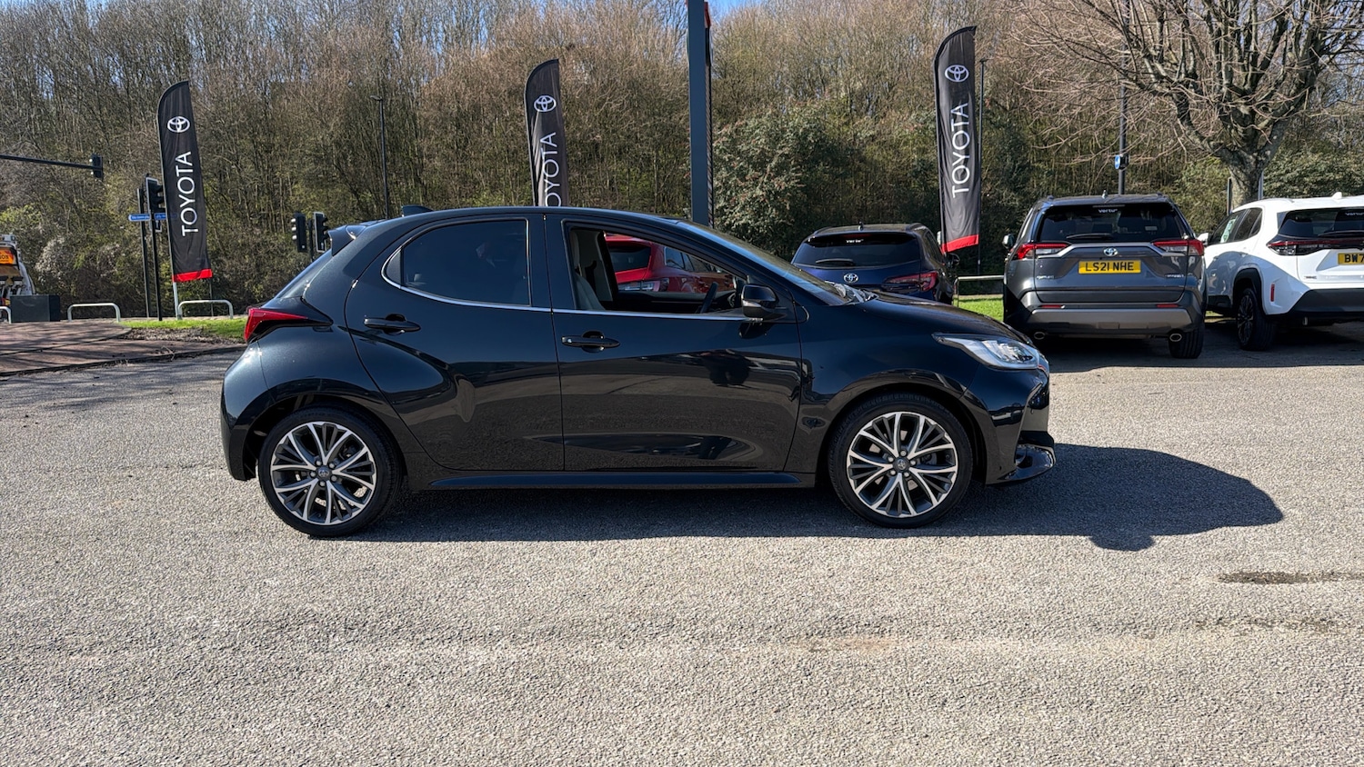 Used Toyota Yaris 2023 for sale - 77988983: Photo 16