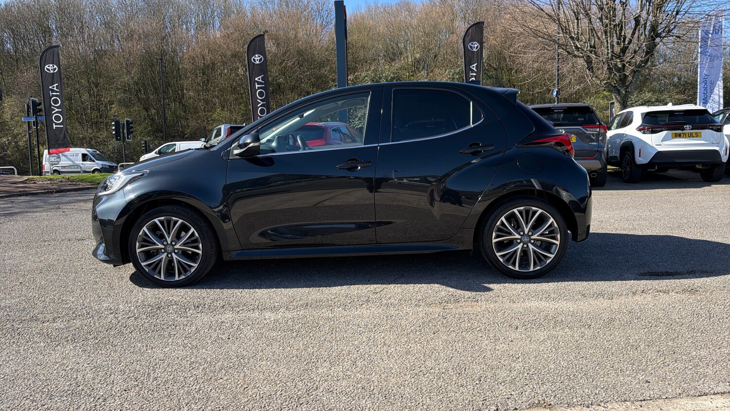 Used Toyota Yaris 2023 for sale - 77988983: Photo 17