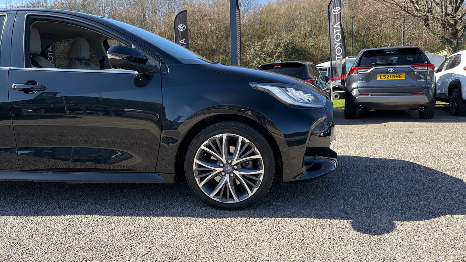 Used Toyota Yaris 2023 for sale - 77988983: Photo 18