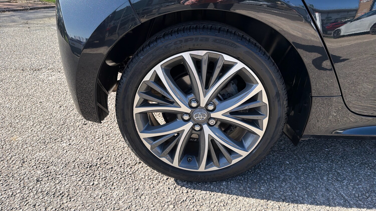 Used Toyota Yaris 2023 for sale - 77988983: Photo 32