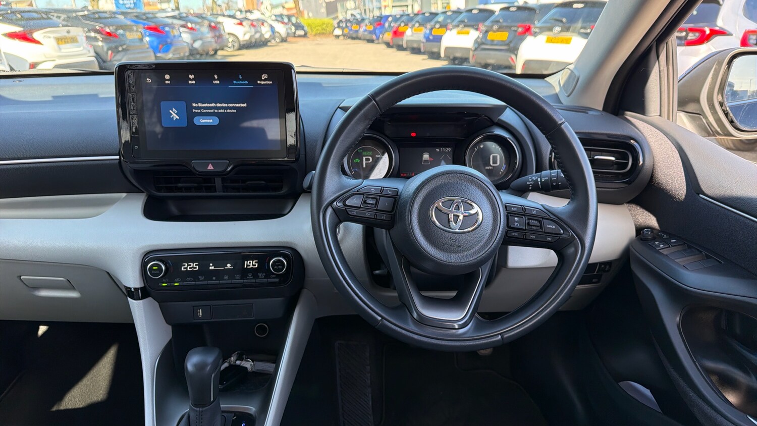 Used Toyota Yaris 2023 for sale - 77988983: Photo 8