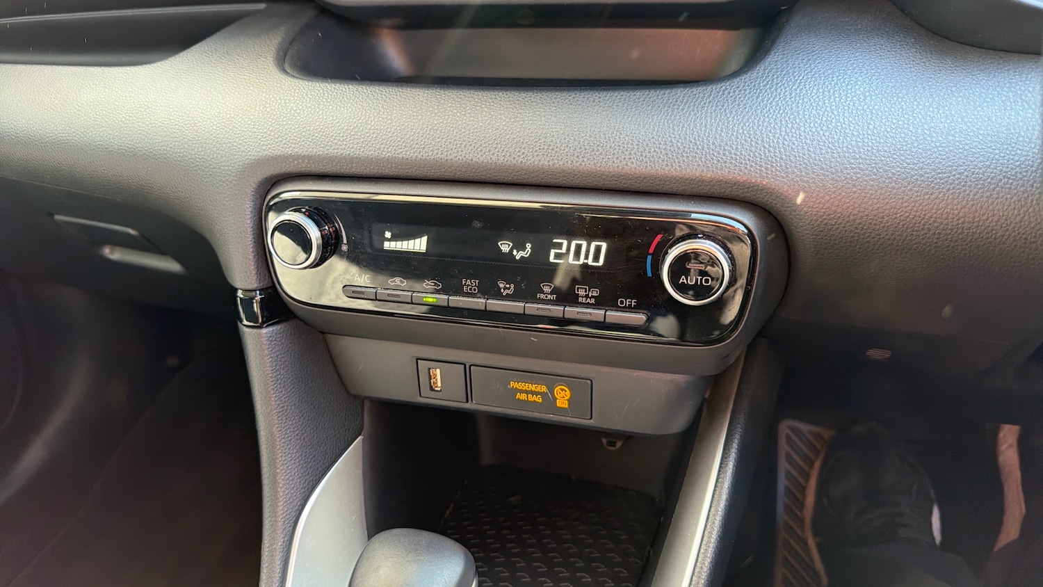 Used Toyota Yaris 2023 for sale - 78185880: Photo 38