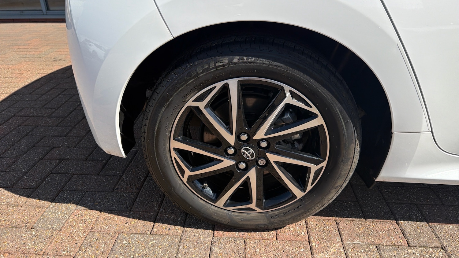 Used Toyota Yaris 2023 for sale - 78185880: Photo 41