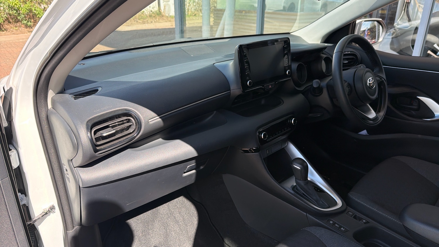 Used Toyota Yaris 2023 for sale - 78185880: Photo 44