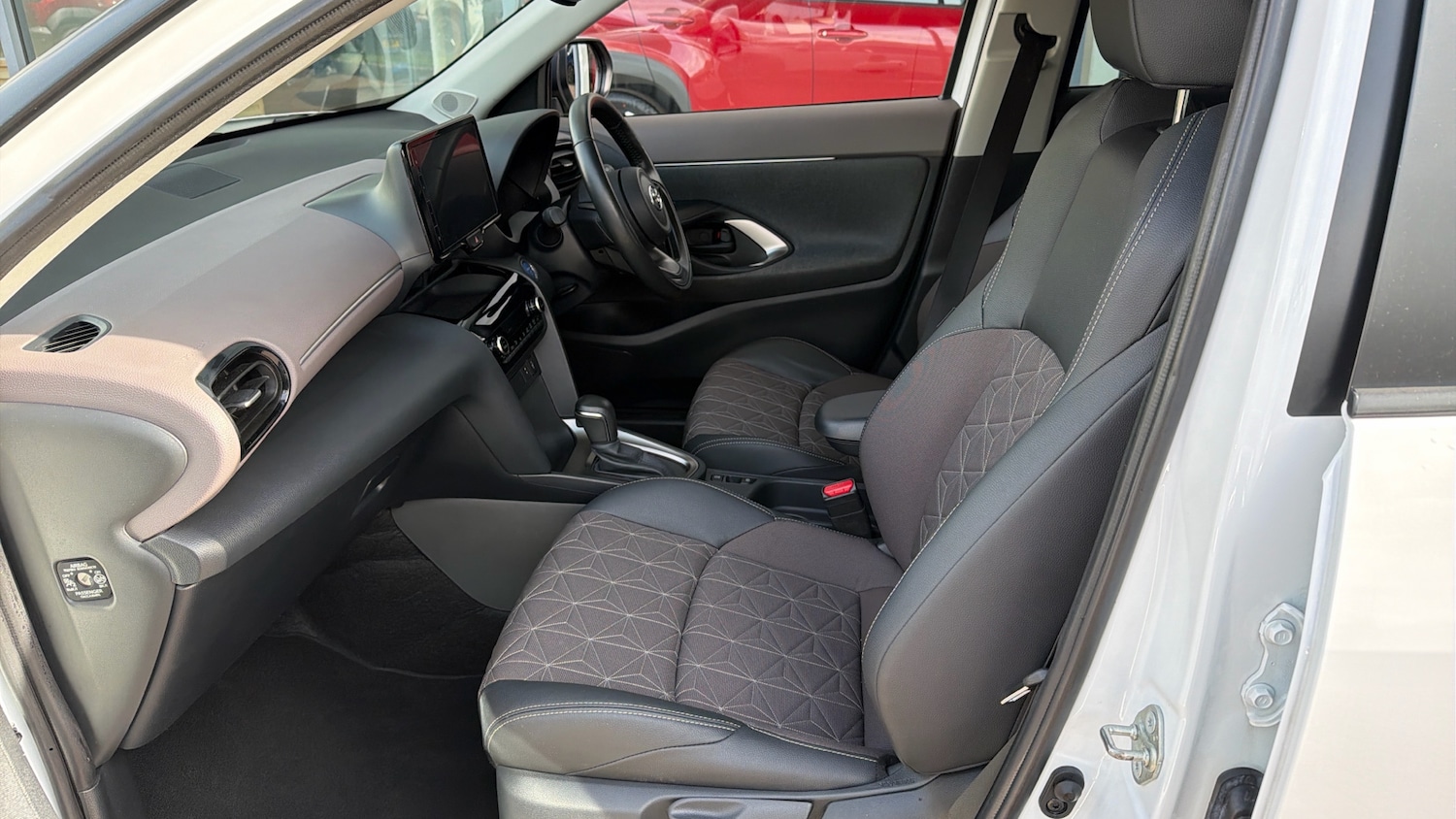 Used Toyota Yaris Cross 2022 for sale - 77595146: Photo 10