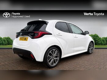 Used Toyota Yaris 2022 for sale - 76894399: Photo