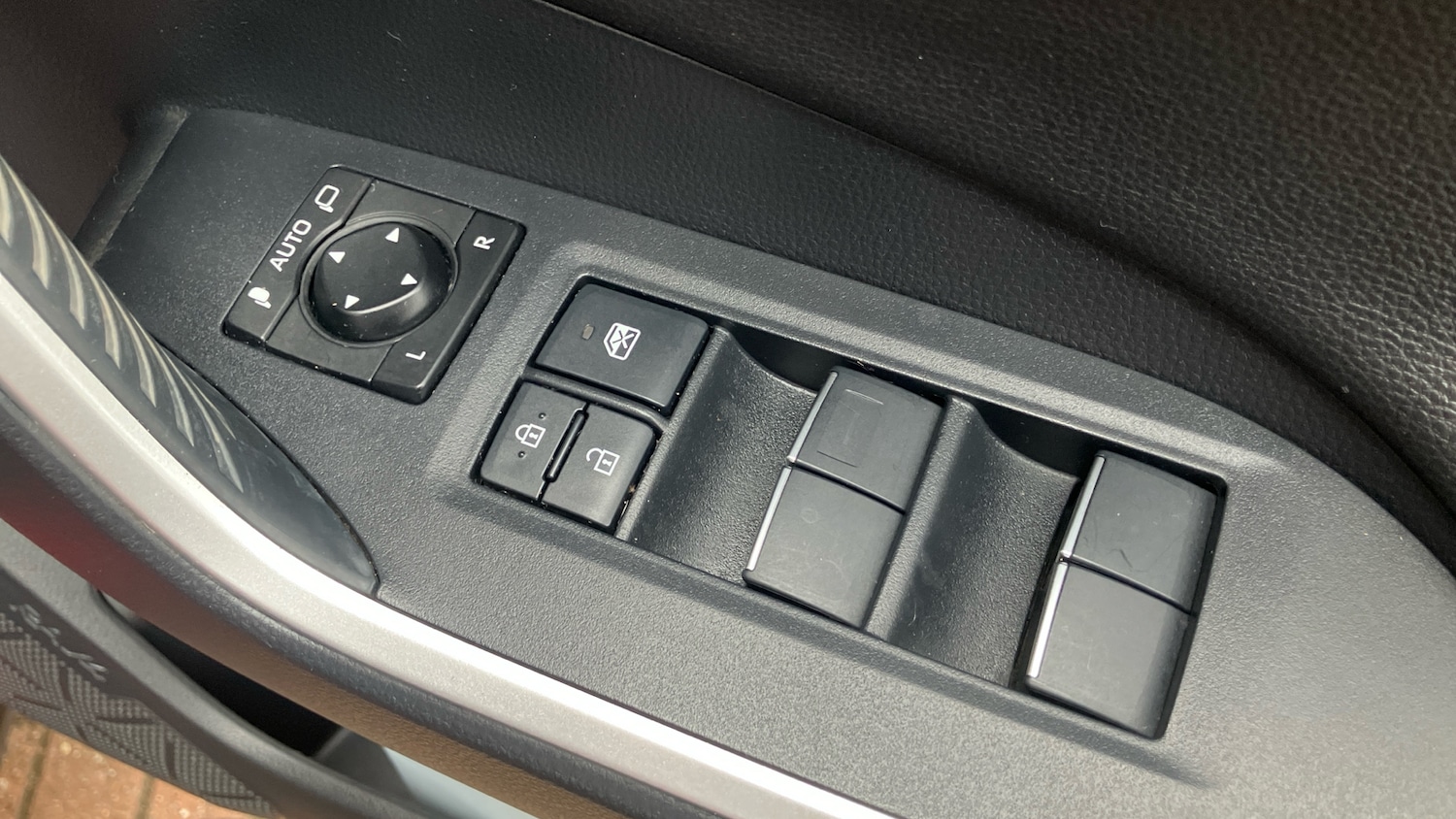 Used Toyota RAV4 2019 for sale - 76958416: Photo 26