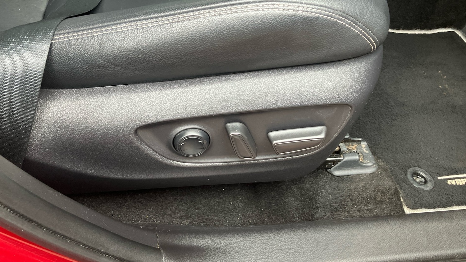 Used Toyota RAV4 2019 for sale - 76958416: Photo 28