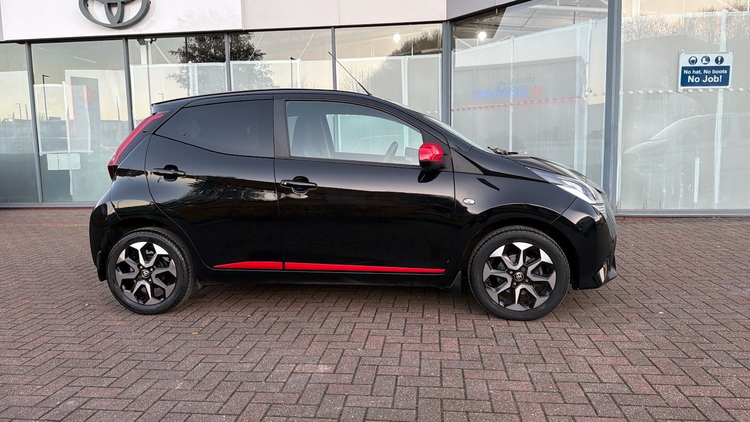 Used Toyota AYGO 2021 for sale - 76639571: Photo 16