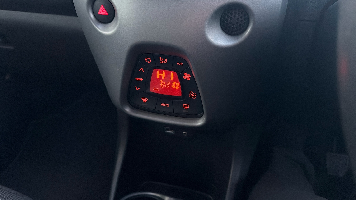 Used Toyota AYGO 2021 for sale - 76639571: Photo 28