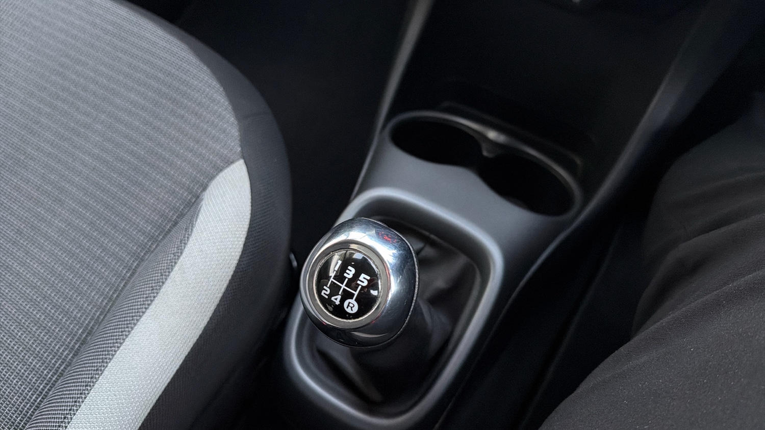 Used Toyota AYGO 2021 for sale - 76639571: Photo 29