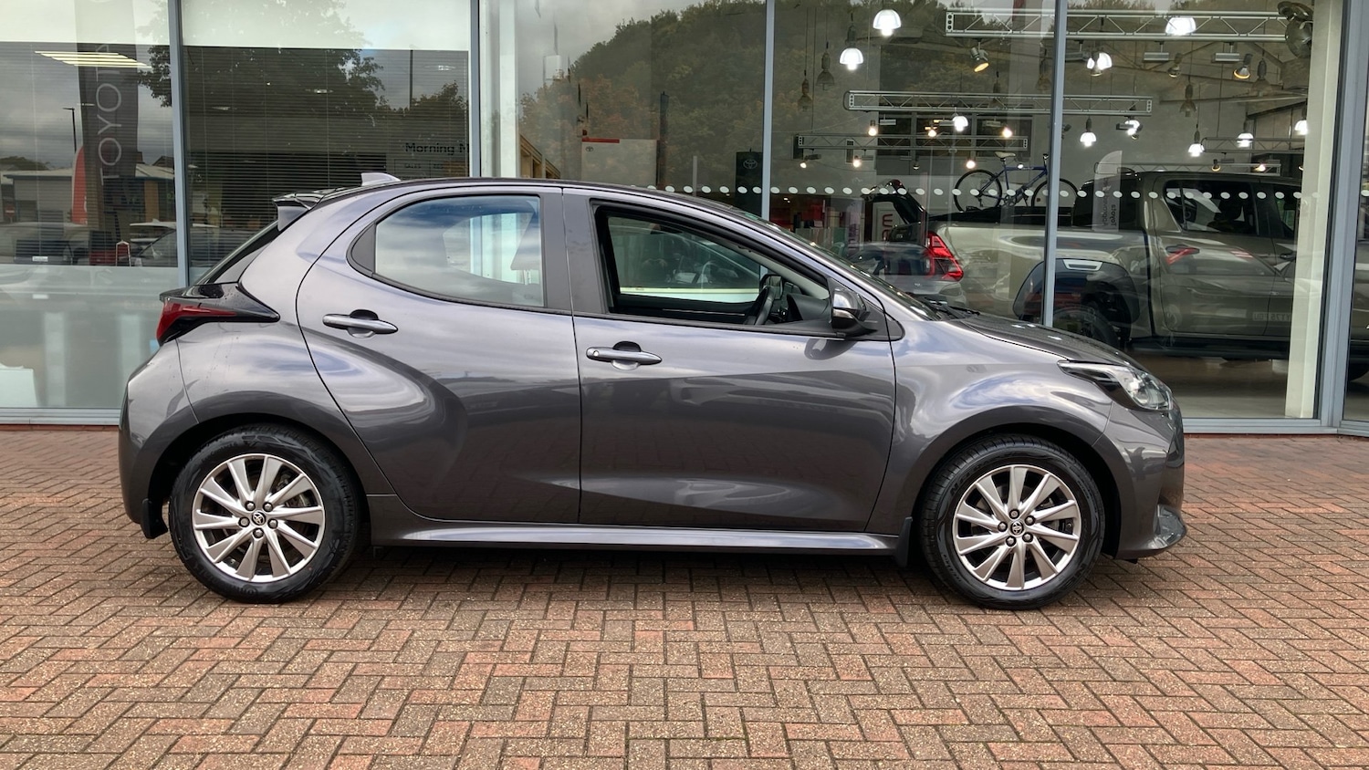 Used Toyota Yaris 2022 for sale - 76413241: Photo 16