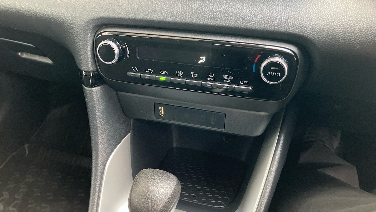 Used Toyota Yaris 2022 for sale - 76413241: Photo 28