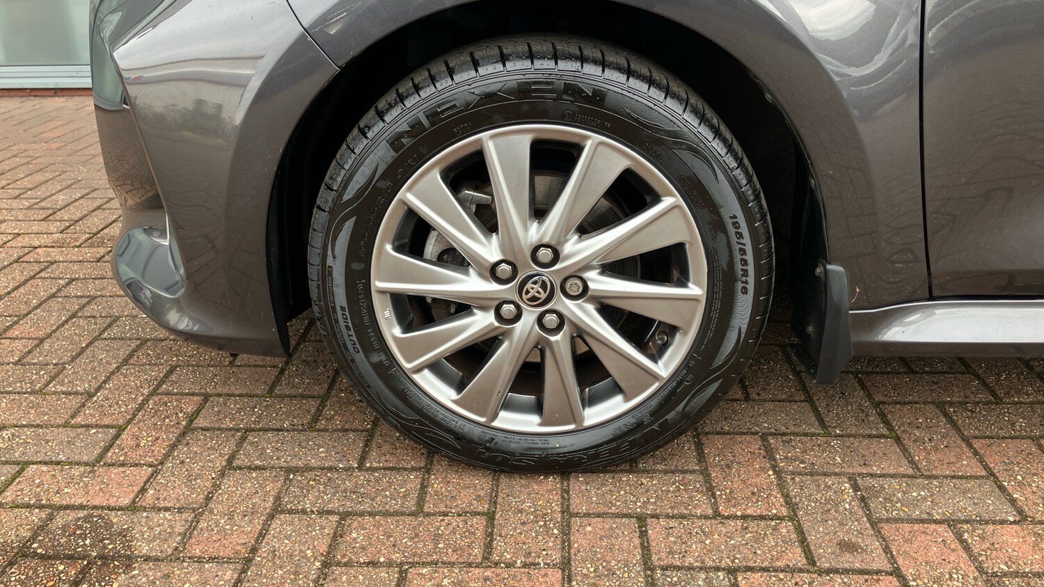 Used Toyota Yaris 2022 for sale - 76413241: Photo 32