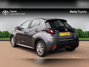 Used Toyota Yaris 2022 for sale - 76413241: Photo
