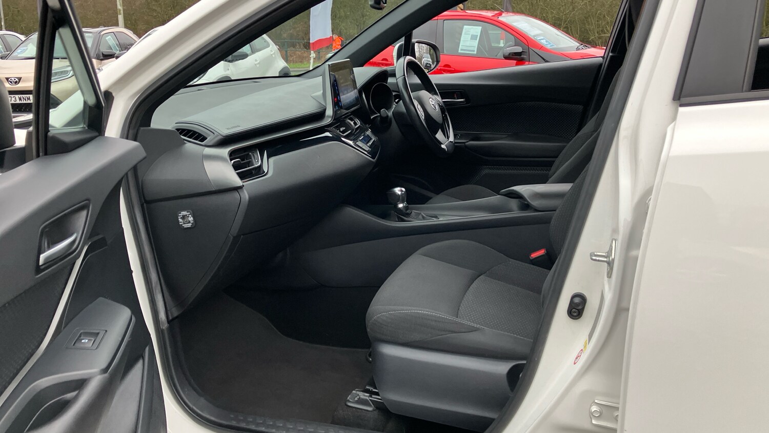 Used Toyota C-HR 2018 for sale - 77998238: Photo 10