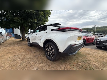 Used Toyota C-HR 2026 for sale - 79352320: Photo