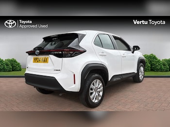 Used Toyota Yaris Cross 2024 for sale - 79186500: Photo