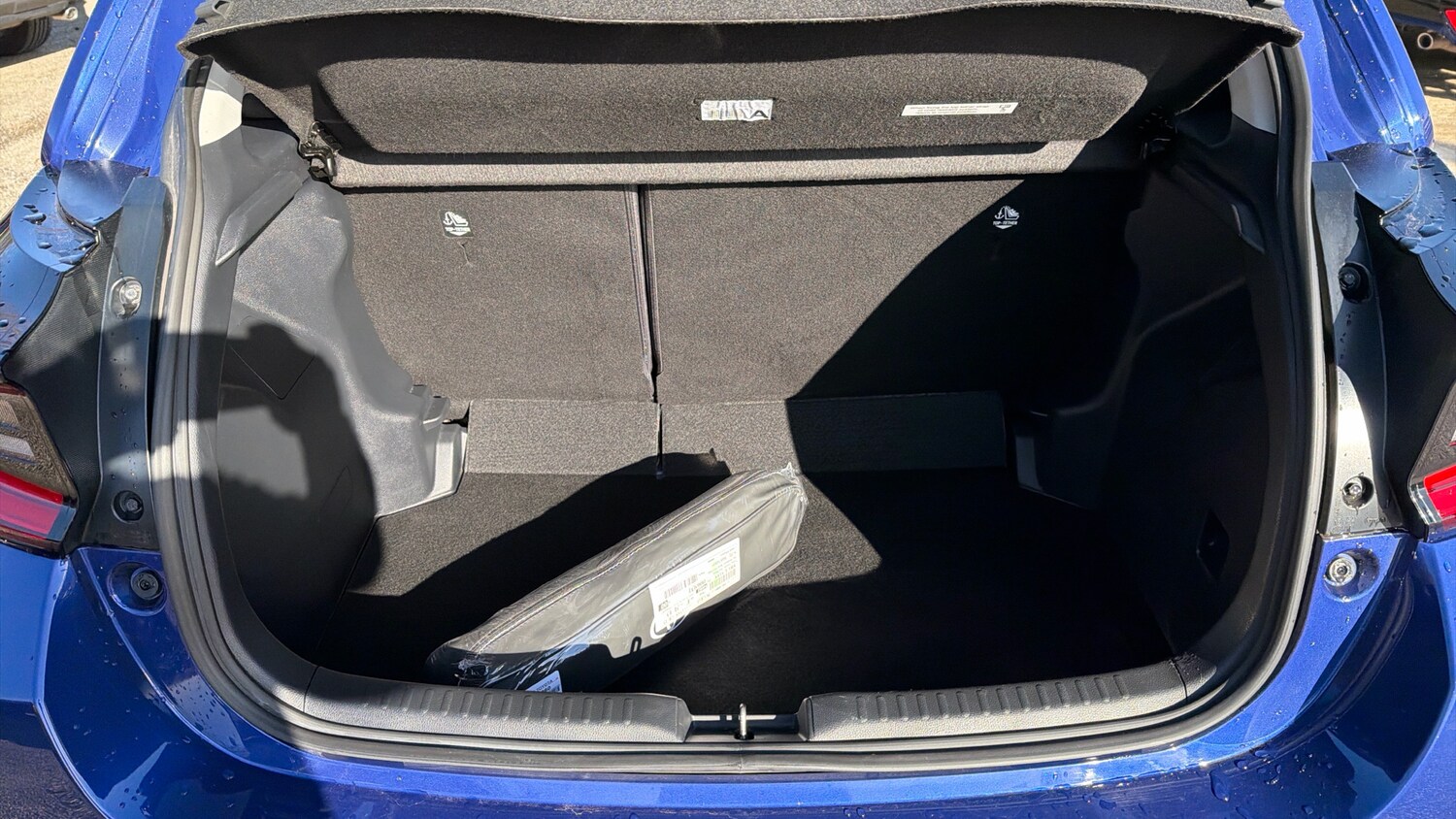 Used Toyota Yaris 2023 for sale - 77883758: Photo 14