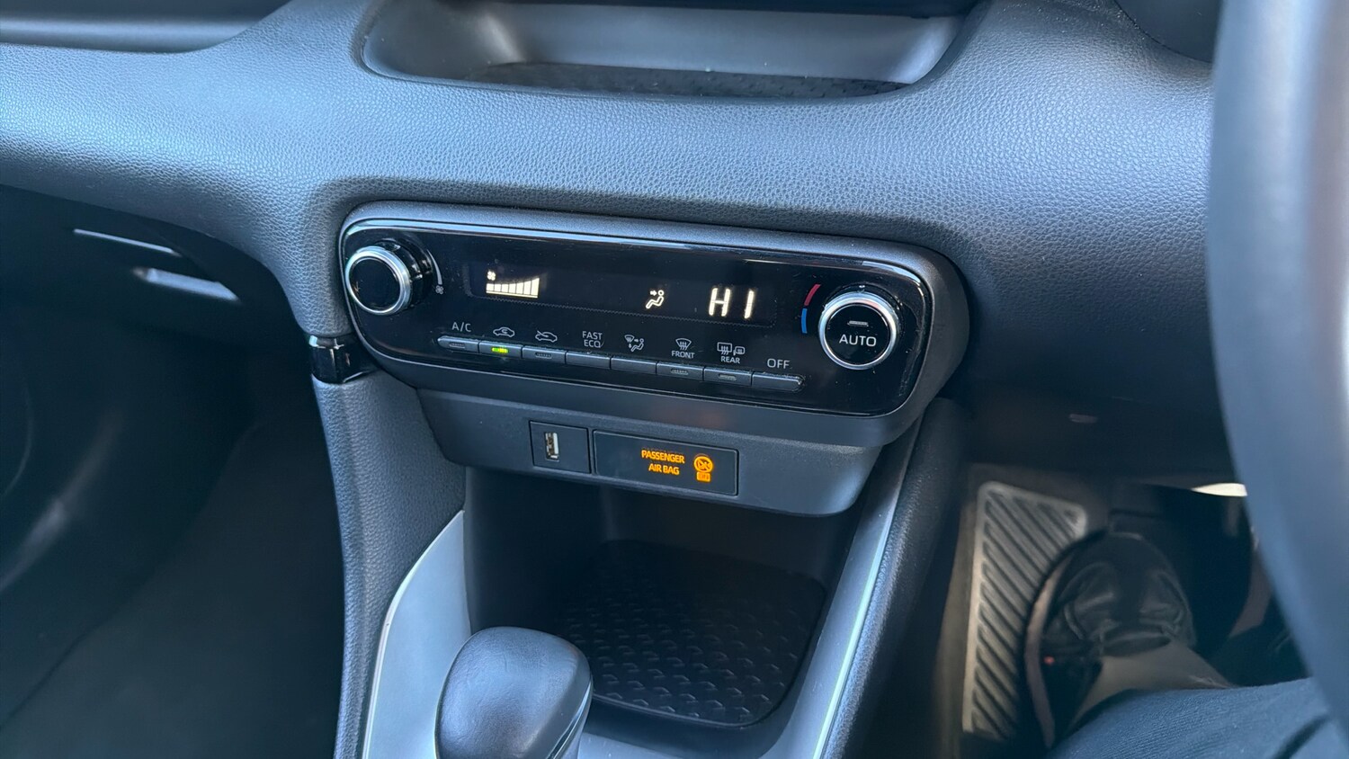 Used Toyota Yaris 2023 for sale - 77883758: Photo 29