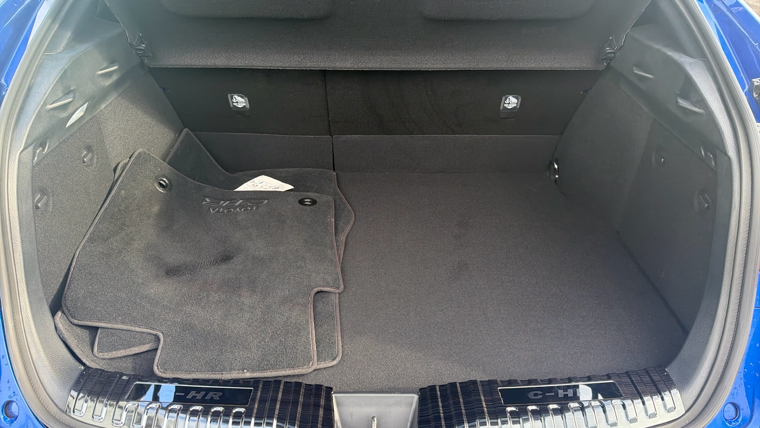 Used Toyota C-HR 2022 for sale - 76877806: Photo 14