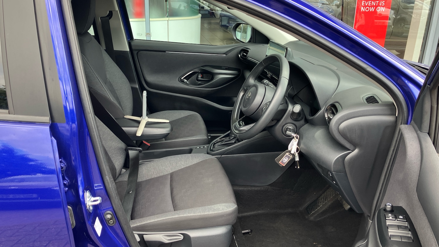 Used Toyota Yaris 2024 for sale - 75921669: Photo 11