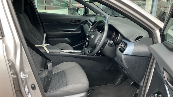 Used Toyota C-HR 2020 for sale - 76257552: Photo 11