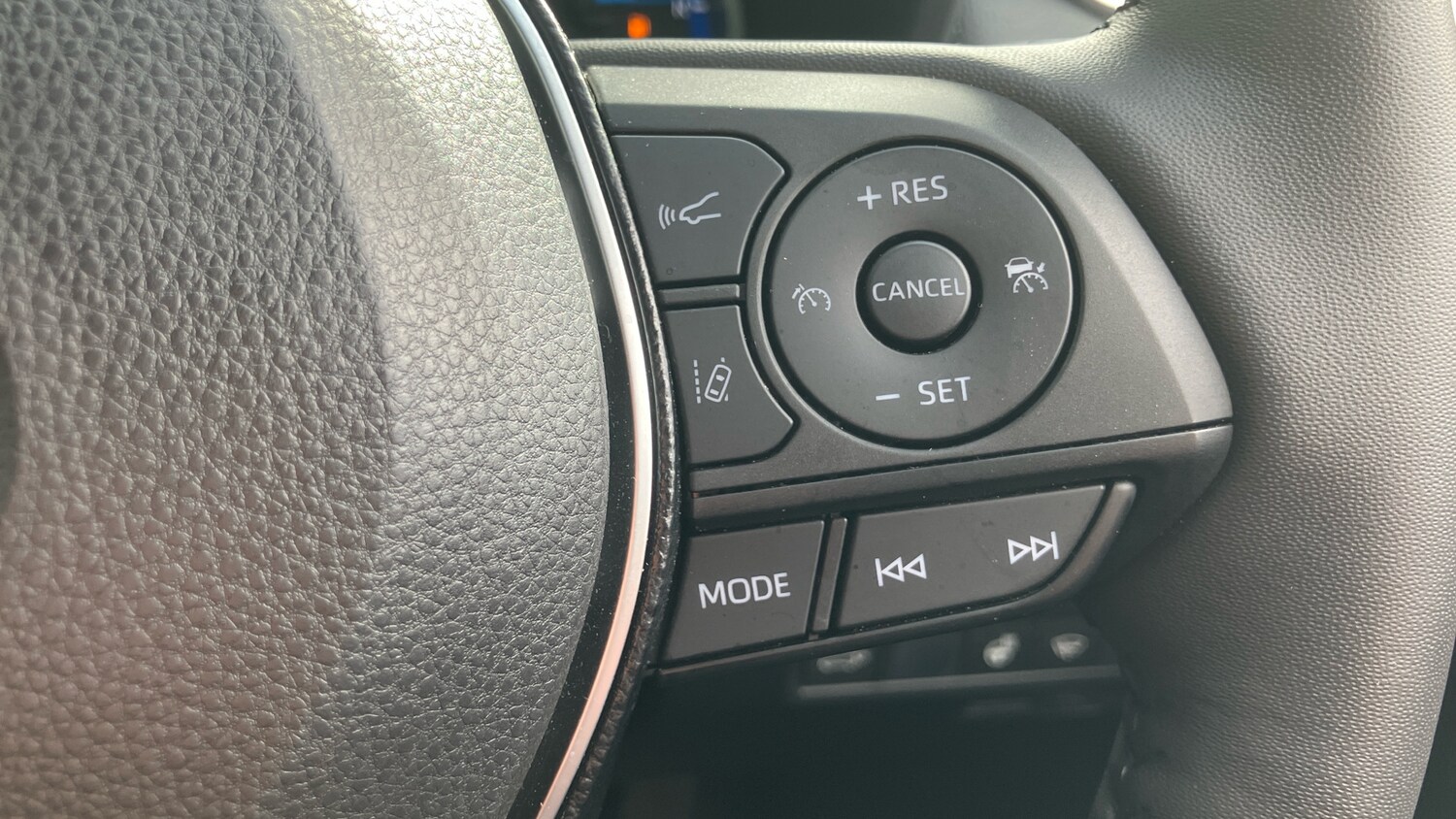 Used Toyota RAV4 2021 for sale - 76008746: Photo 30