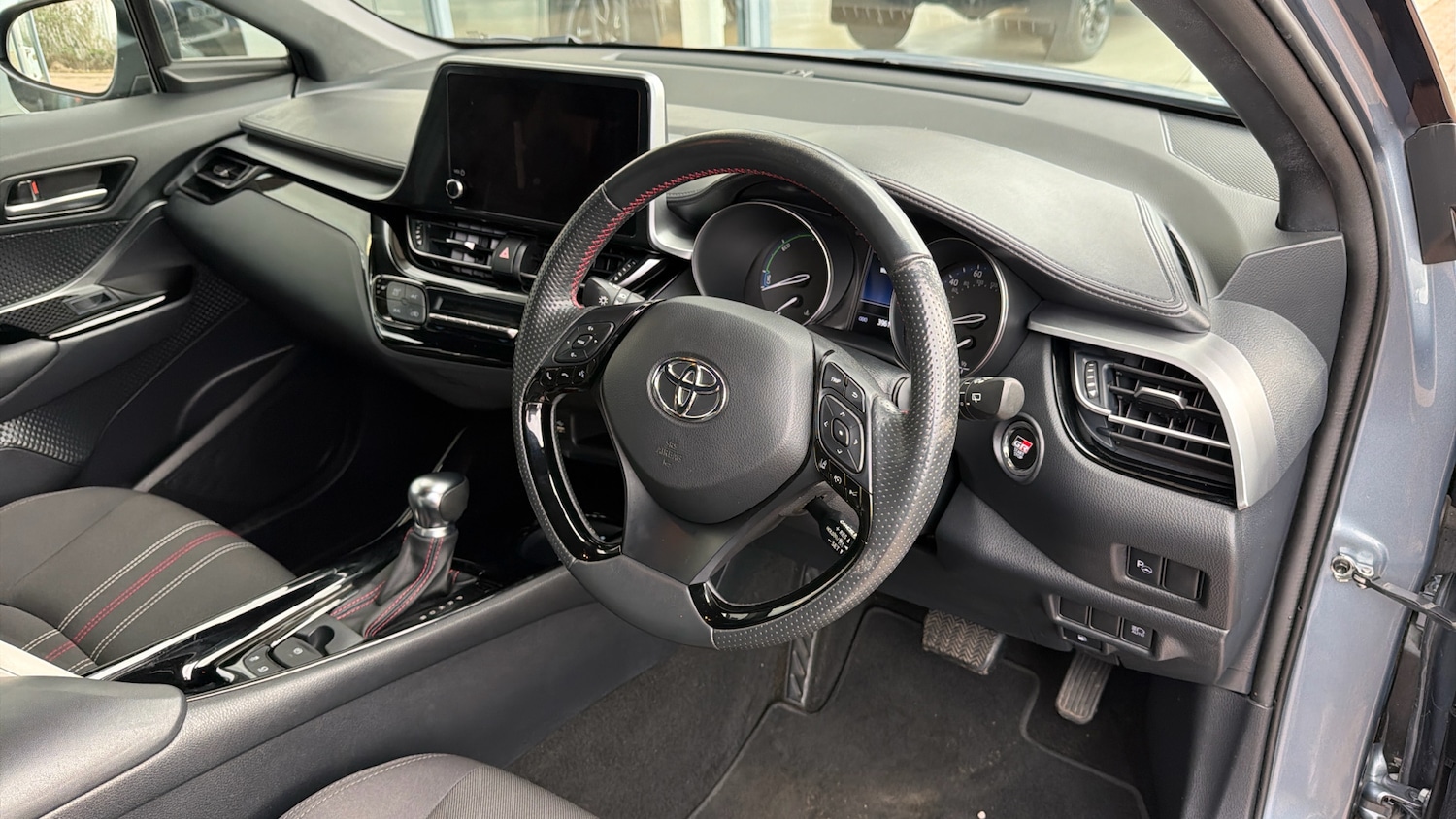 Used Toyota C-HR 2023 for sale - 77676998: Photo 25