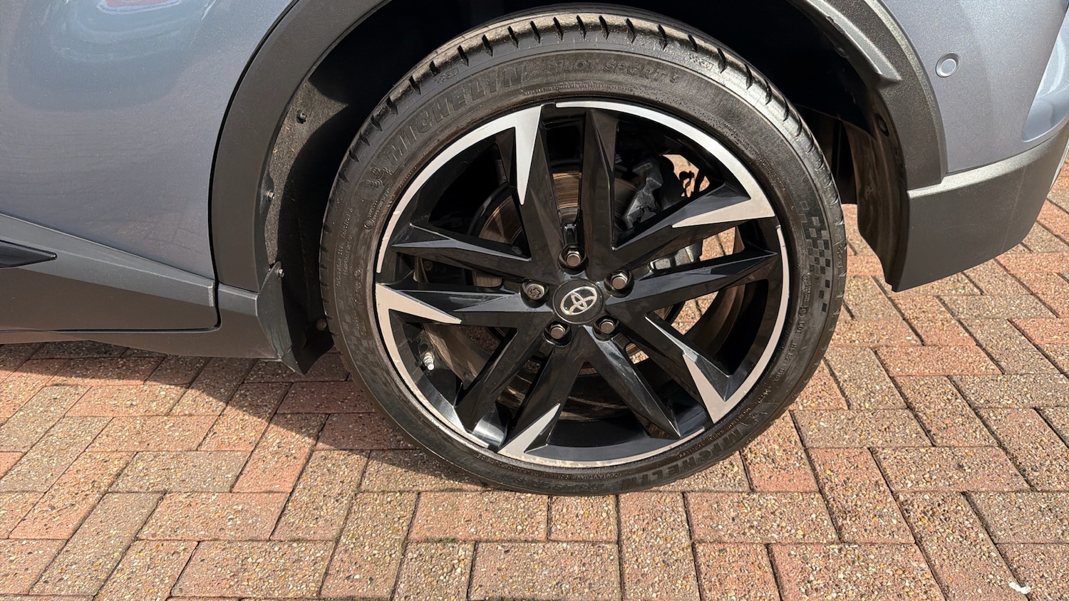 Used Toyota C-HR 2023 for sale - 77676998: Photo 35