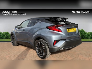 Used Toyota C-HR 2023 for sale - 77676998: Photo