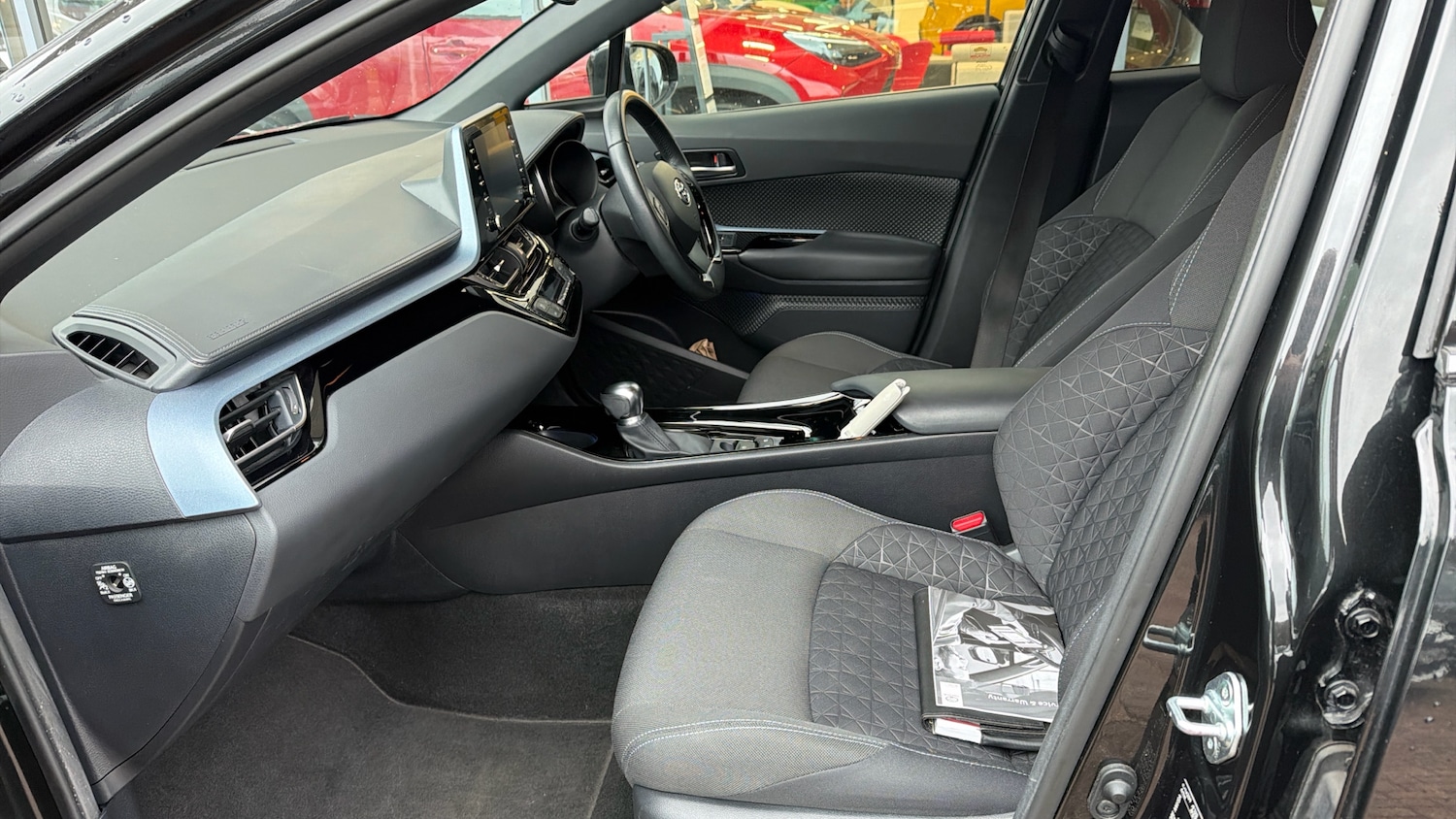 Used Toyota C-HR 2020 for sale - 77676996: Photo 10