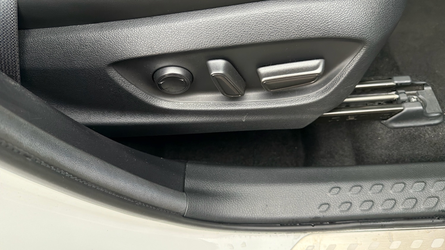 Used Toyota C-HR 2023 for sale - 76580644: Photo 27