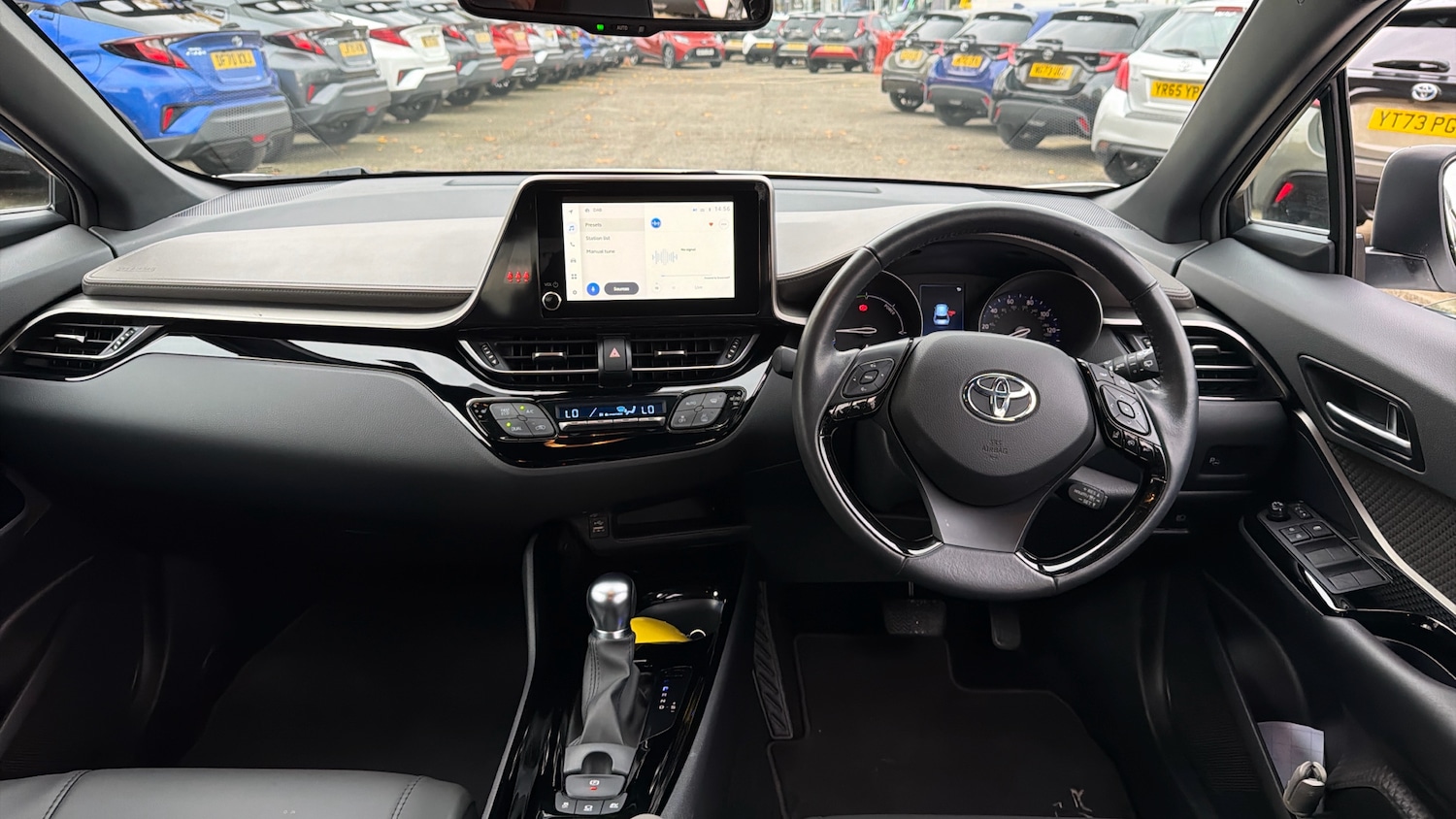 Used Toyota C-HR 2023 for sale - 76580644: Photo 5