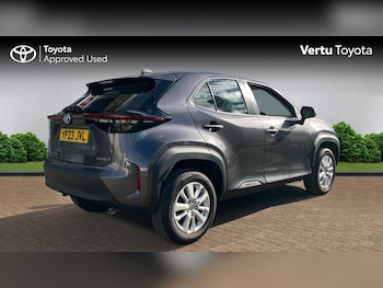 Used Toyota Yaris Cross 2023 for sale - 76534300: Photo
