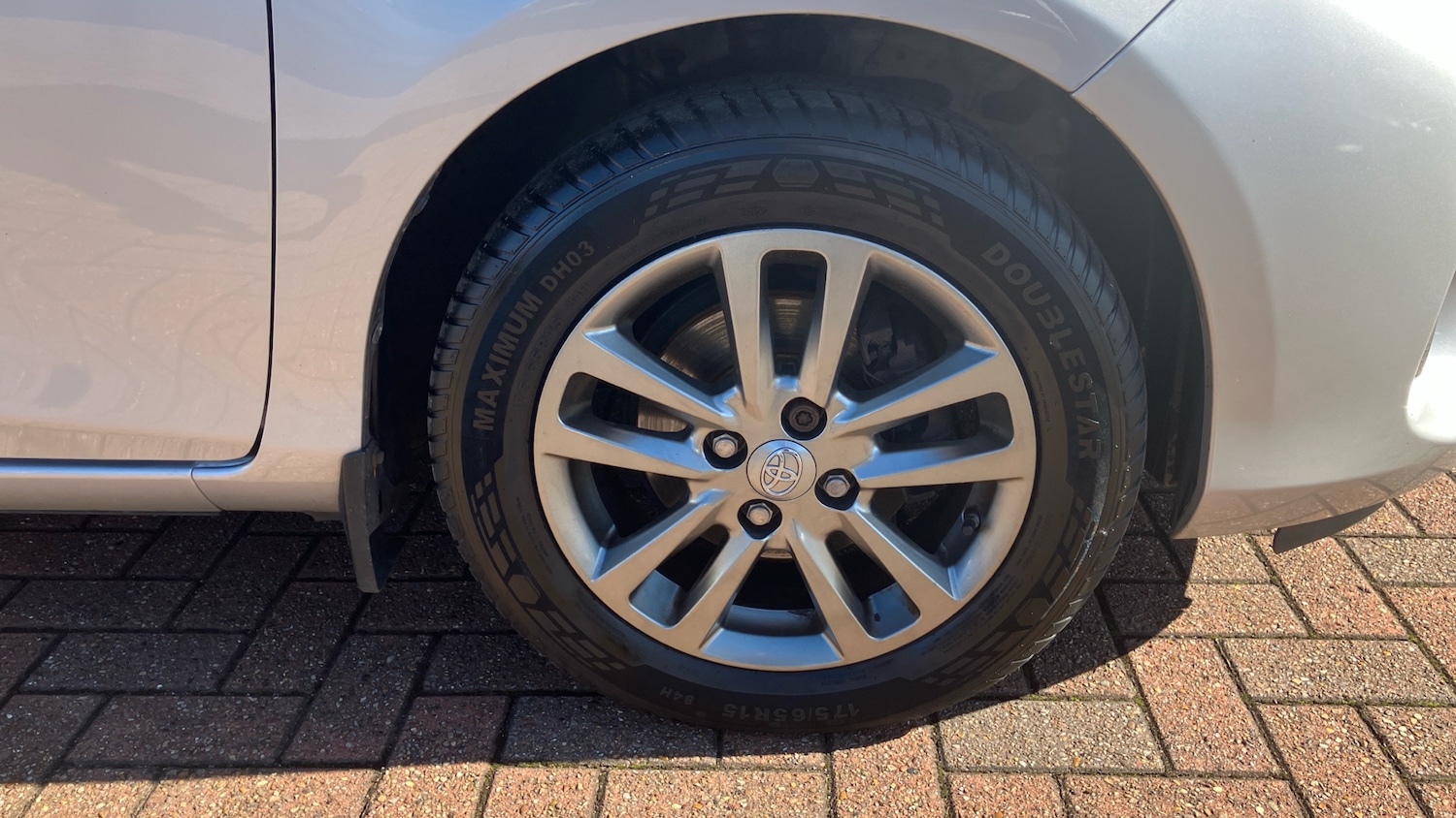 Used Toyota Yaris 2015 for sale - 75995062: Photo 31