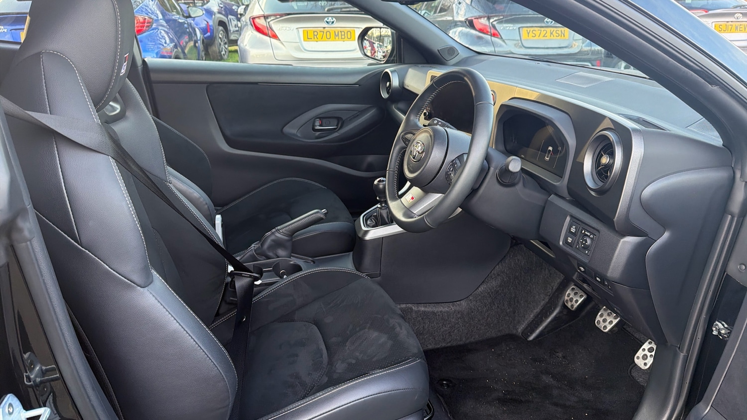 Used Toyota Yaris 2024 for sale - 76959757: Photo 11