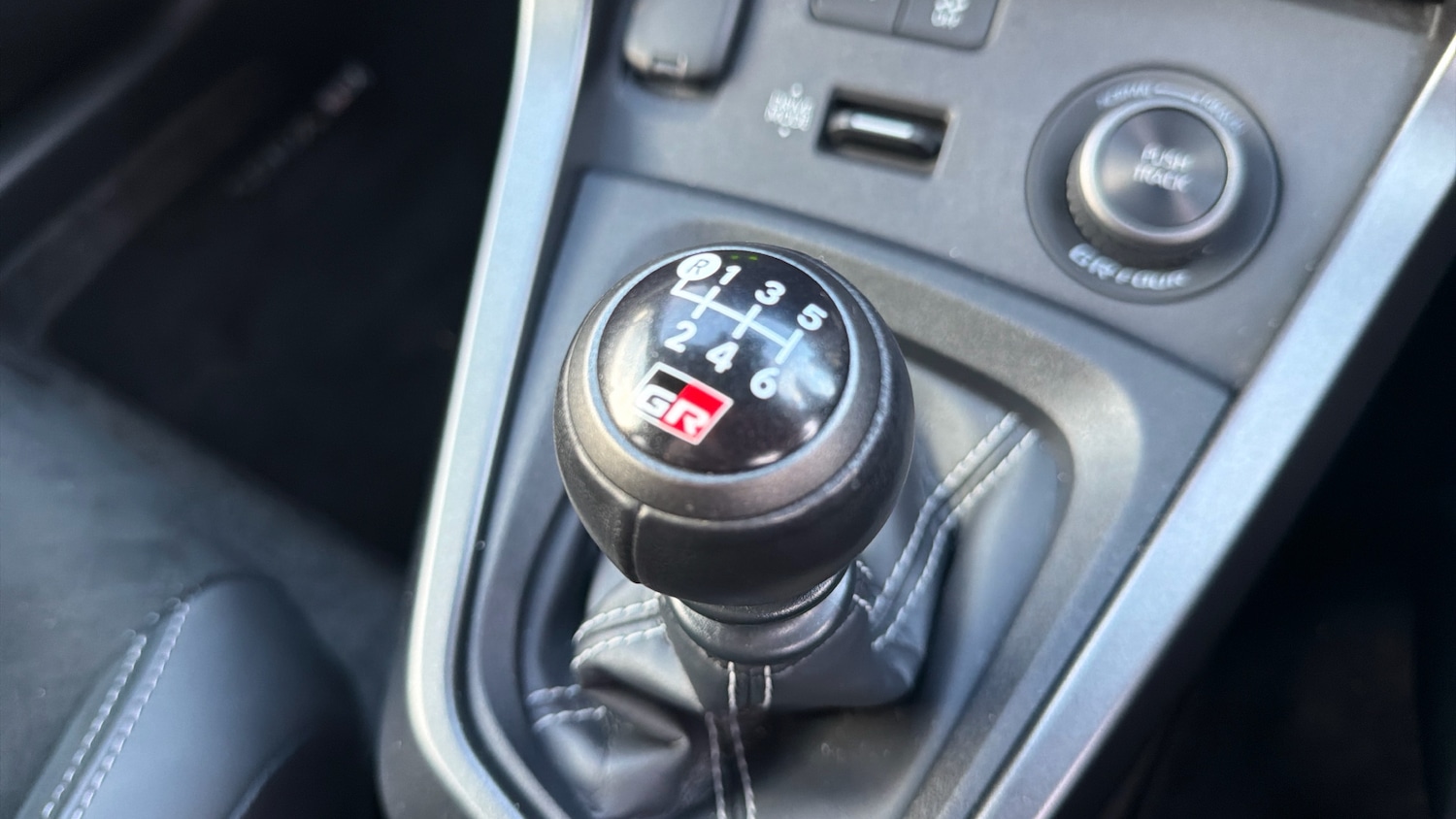 Used Toyota Yaris 2024 for sale - 76959757: Photo 37