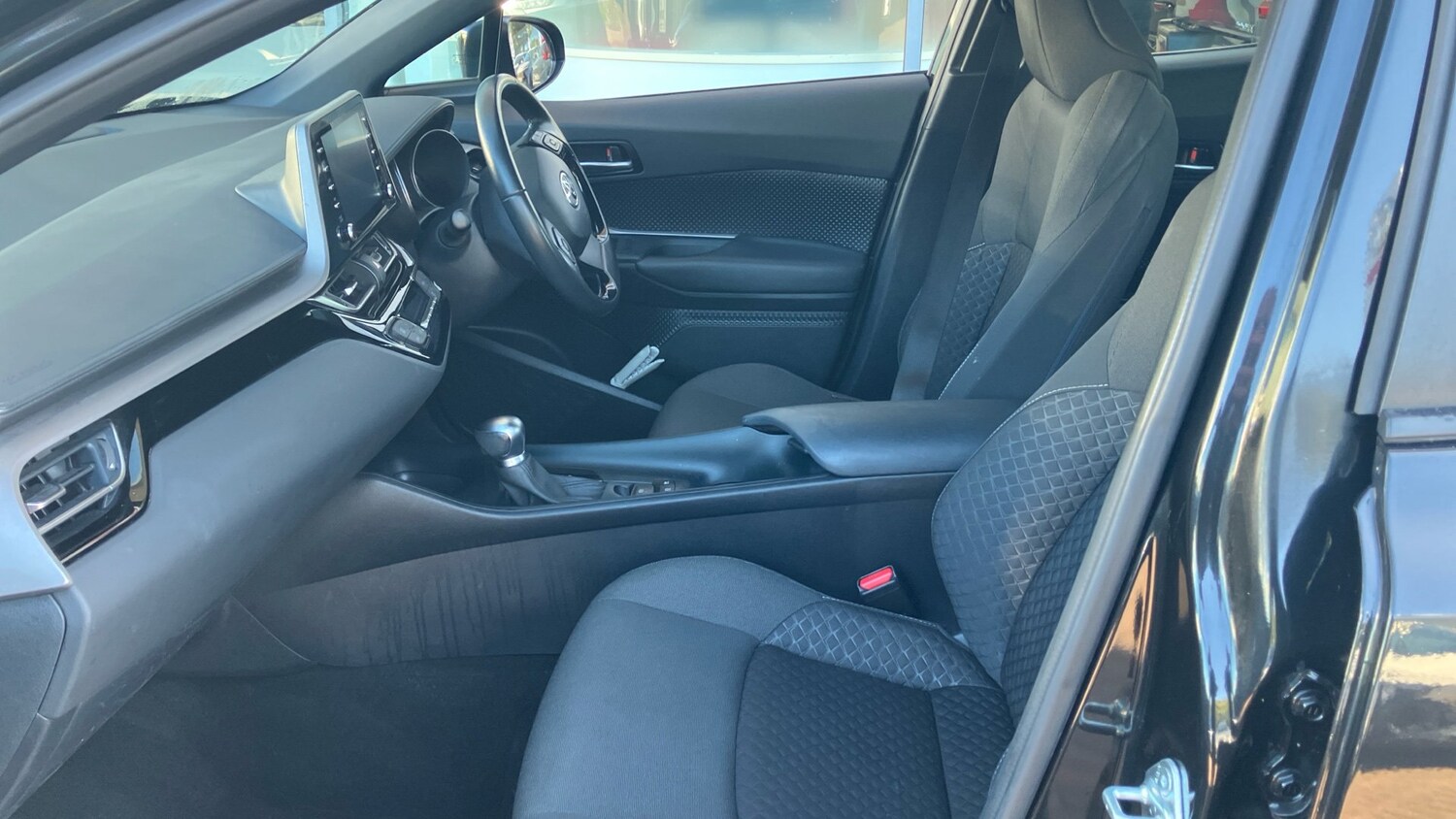 Used Toyota C-HR 2022 for sale - 76299236: Photo 10