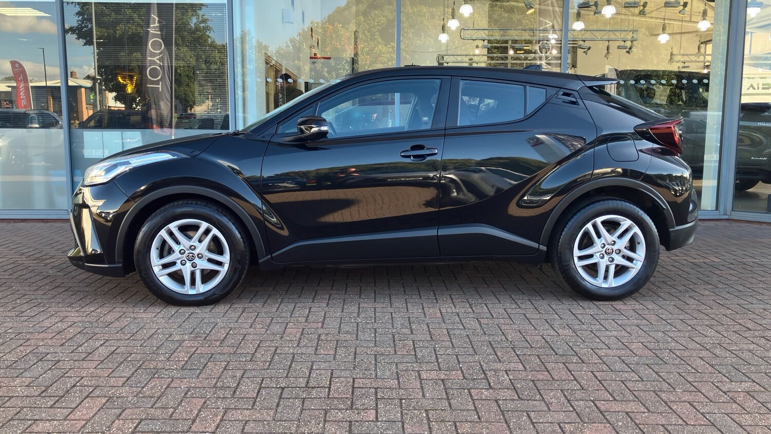 Used Toyota C-HR 2022 for sale - 76299236: Photo 17