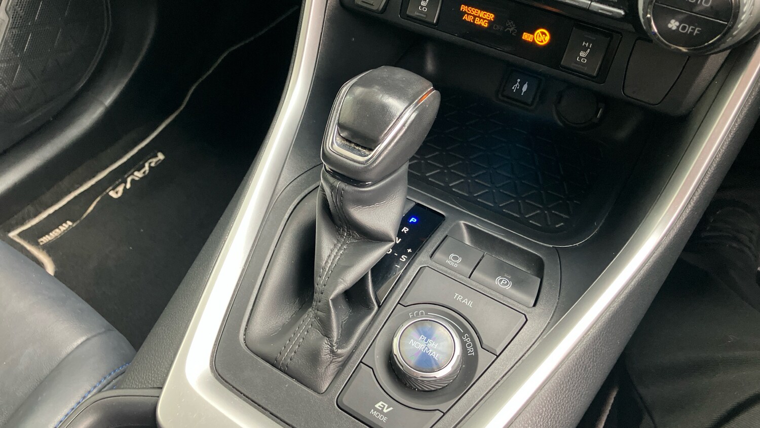 Used Toyota RAV4 2020 for sale - 76329913: Photo 29