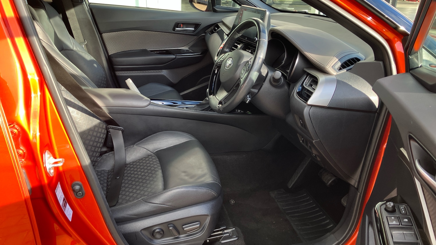 Used Toyota C-HR 2020 for sale - 76877787: Photo 11