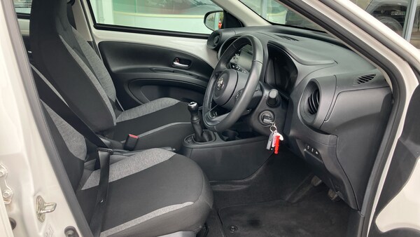 Used Toyota Aygo X 2022 for sale - 76265904: Photo 11