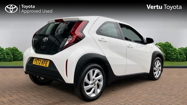 Used Toyota Aygo X 2022 for sale - 76265904: Photo 2