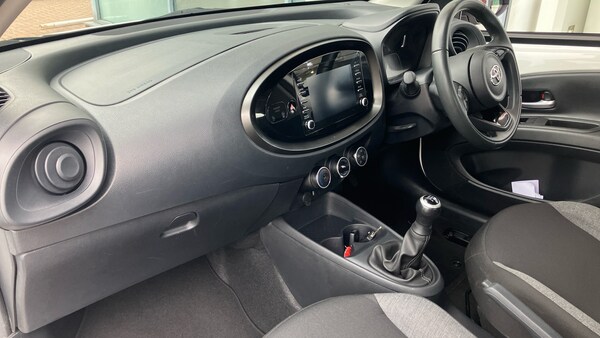 Used Toyota Aygo X 2022 for sale - 76265904: Photo 34