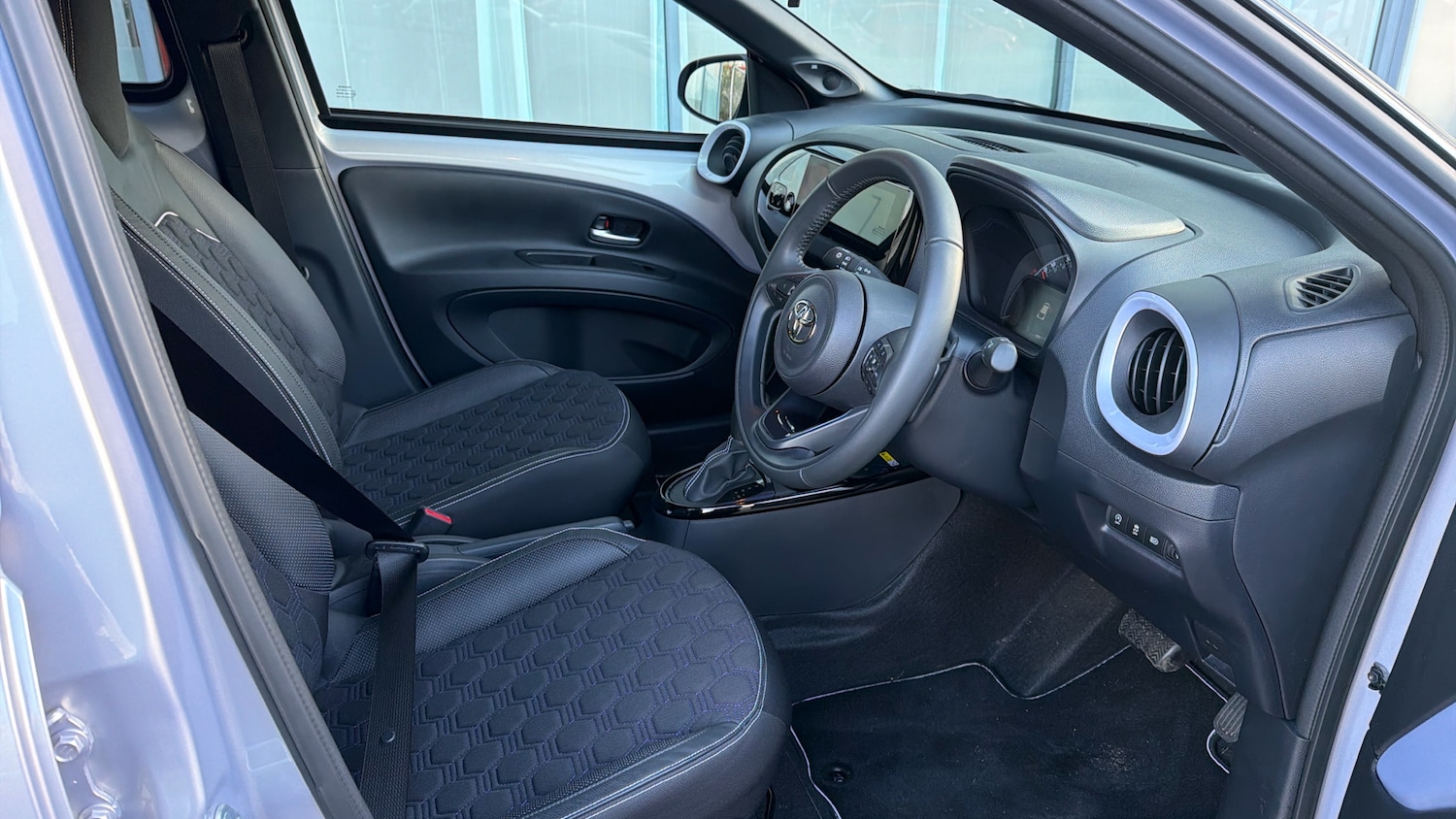 Used Toyota Aygo X 2025 for sale - 77432511: Photo 11